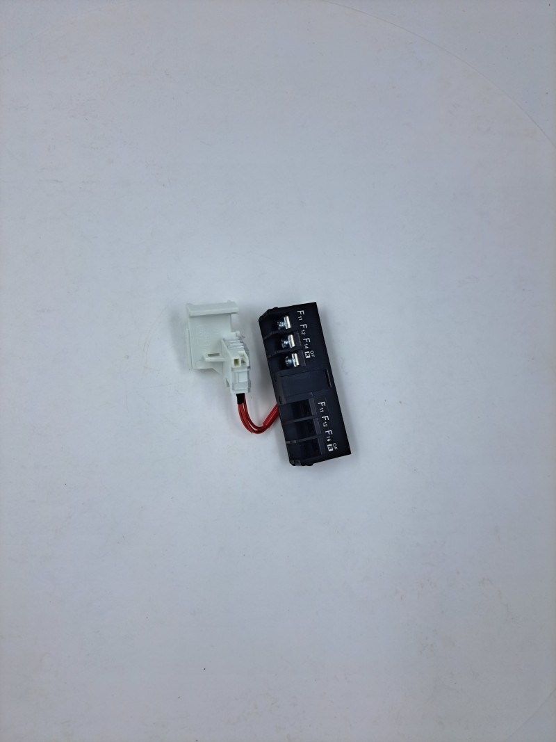 Дополнительный контакт YCM1 250