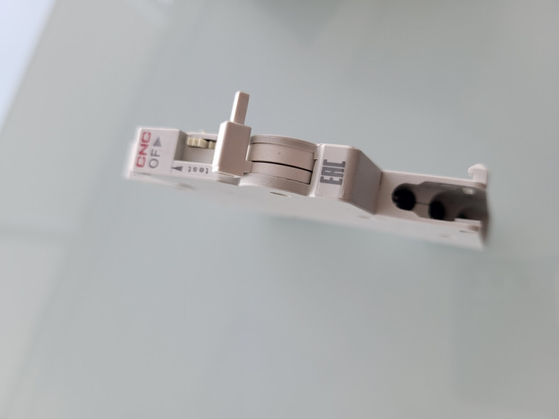 Дополнительный контакт YCB9/<wbr>YCB8 OF